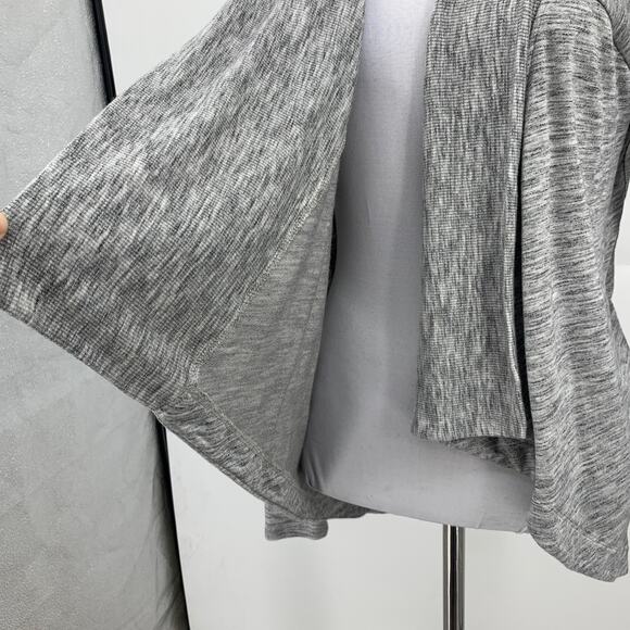 Athleta Cardigan Womens XS Extra Small Grey Nirvana Wear Two Ways Wrap Sweater - Picture 4 of 14